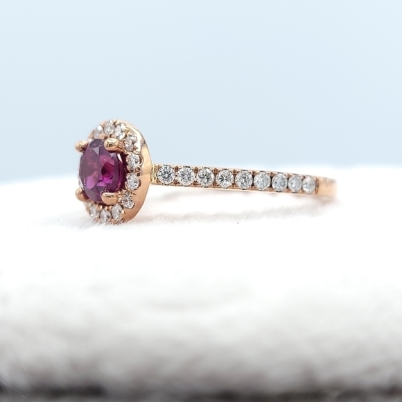 𝅺garnet diamond halo ring - Picture 4 of 17